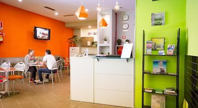 یود استیشن هستل