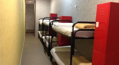 یود استیشن هستل