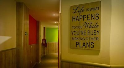 یود استیشن هستل