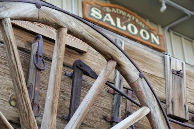 استوپیپ ولز ویلیج