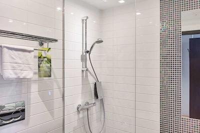 کلارین هتل اند کنگرز