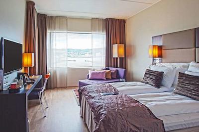 کلارین هتل اند کنگرز