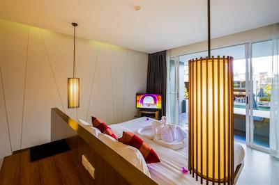 گ هوا هین ریزرت اند مال