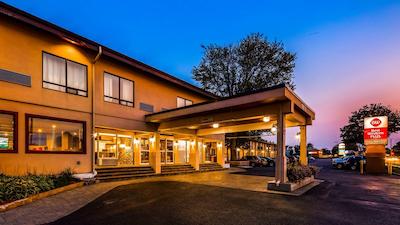 بست وسترن پلاس اُتاوا کاناتا هتل اند کنفرنس سنتر