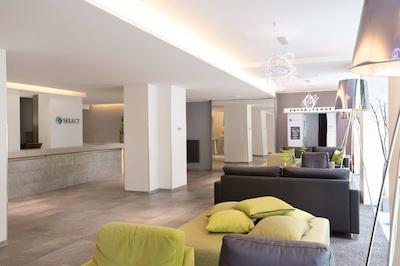 سلکت هتل برلین د وال