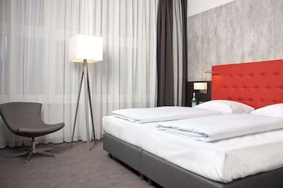 سلکت هتل برلین د وال