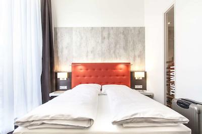 سلکت هتل برلین د وال