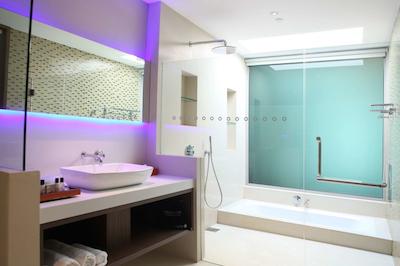 وان15 مارینا کلاب