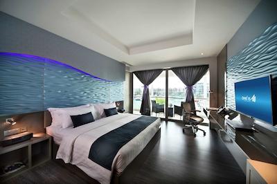 وان15 مارینا کلاب