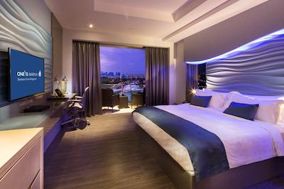 وان15 مارینا کلاب