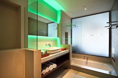 وان15 مارینا کلاب