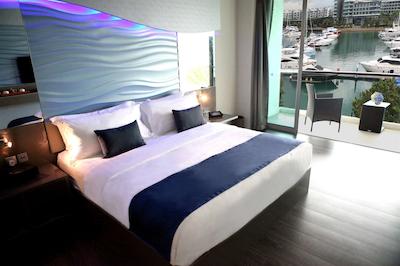 وان15 مارینا کلاب