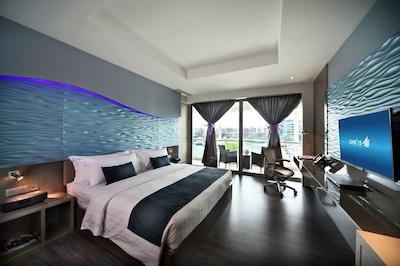 وان15 مارینا کلاب