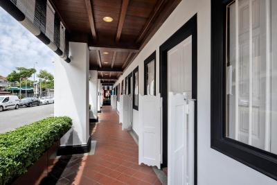 پارک 22 هتل لیتل ایندیا