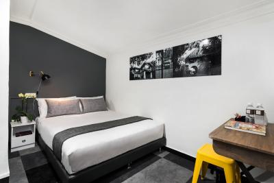 پارک 22 هتل لیتل ایندیا