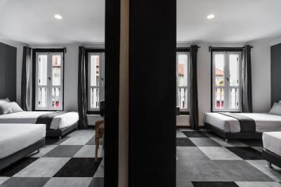 پارک 22 هتل لیتل ایندیا