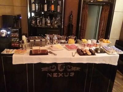 نکسوز والادلید