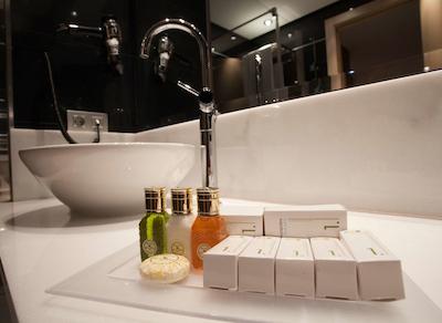 نکسوز والادلید