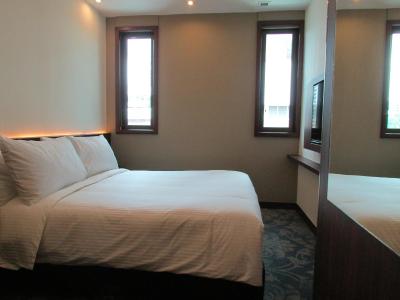 اکوئین هریتیج هتل جو چیات