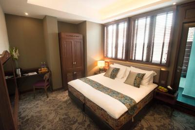 اکوئین هریتیج هتل جو چیات