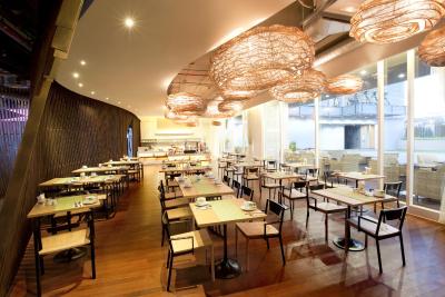 گلو پراتونام