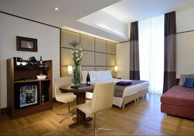 د ایندپندنت هتل