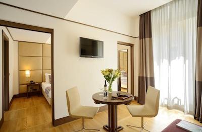 د ایندپندنت هتل