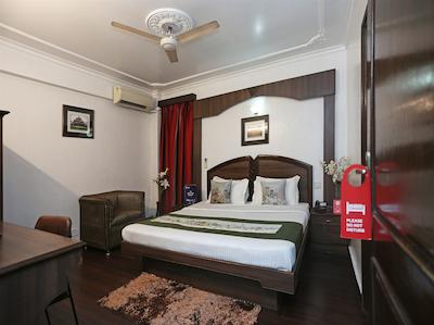 497 او یو او هتل ولکام پالاس