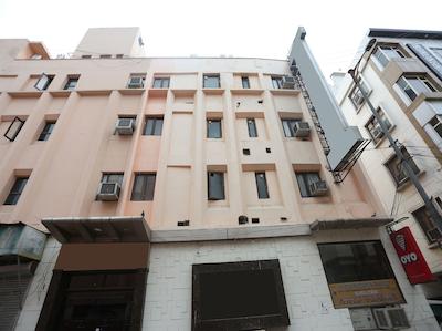 497 او یو او هتل ولکام پالاس