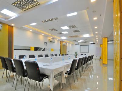 اسکای ریچ اینترنشنال