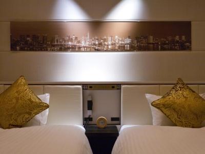 سُلاریا نیشیتتسو جینزا