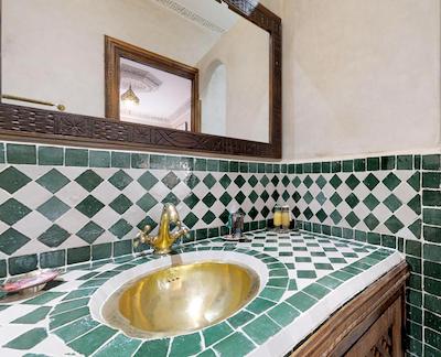 ریاد دیکسنوف لا کسور