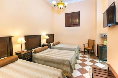 گران هتل ماناجد بای ملی هتل اینترنیشنال