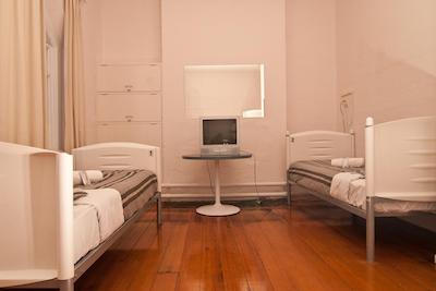 جیلهوس اکسمدیشن