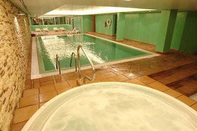 پستانا اتالا