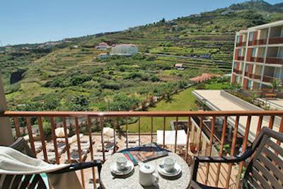 پستانا اتالا