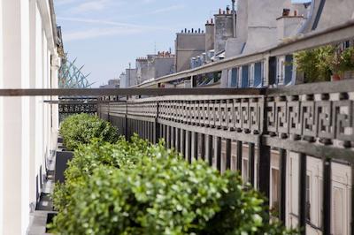 نل هتل اند سویتس بو پرمیر کالکشن