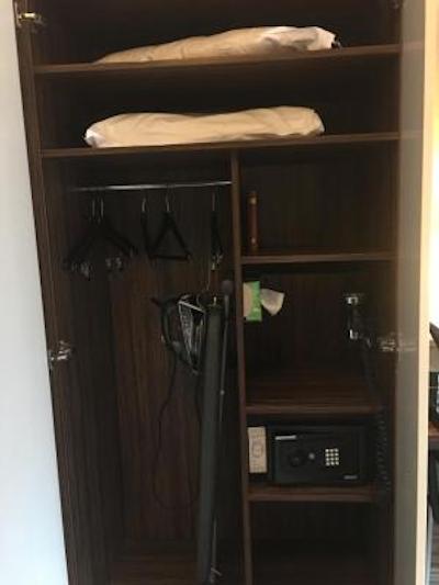 سیمپلی رومز اند سویتز