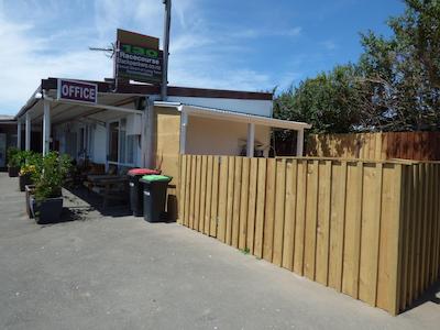 راسکورس باکپاکرز هستل