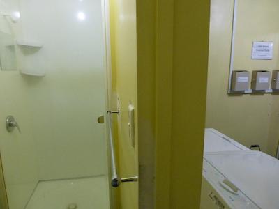 راسکورس باکپاکرز هستل