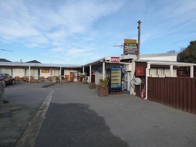 راسکورس باکپاکرز هستل