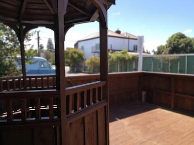 راسکورس باکپاکرز هستل