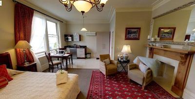 مریوال مانر متل