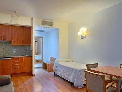 هتل اکتا ازول