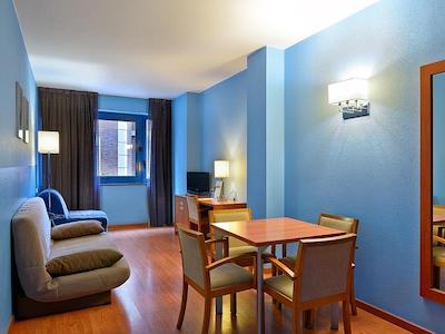 هتل اکتا ازول