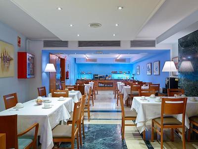 هتل اکتا ازول