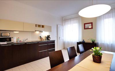 کارلوا پراگو اپارتمنتز