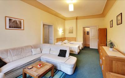 کارلوا پراگو اپارتمنتز