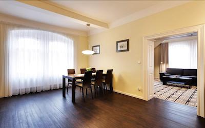 کارلوا پراگو اپارتمنتز