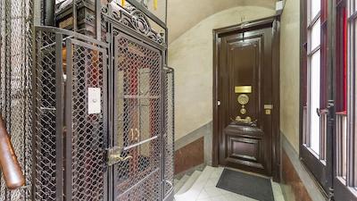 هستال جیرنا